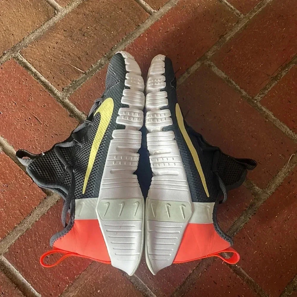 Nike Navy Metcons 10.5‎ - Picture 7 of 7